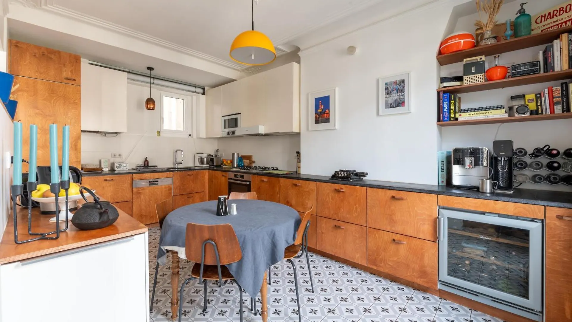 Spacious And Elegant 3bd Apartmentrochechouart Apartment Paris