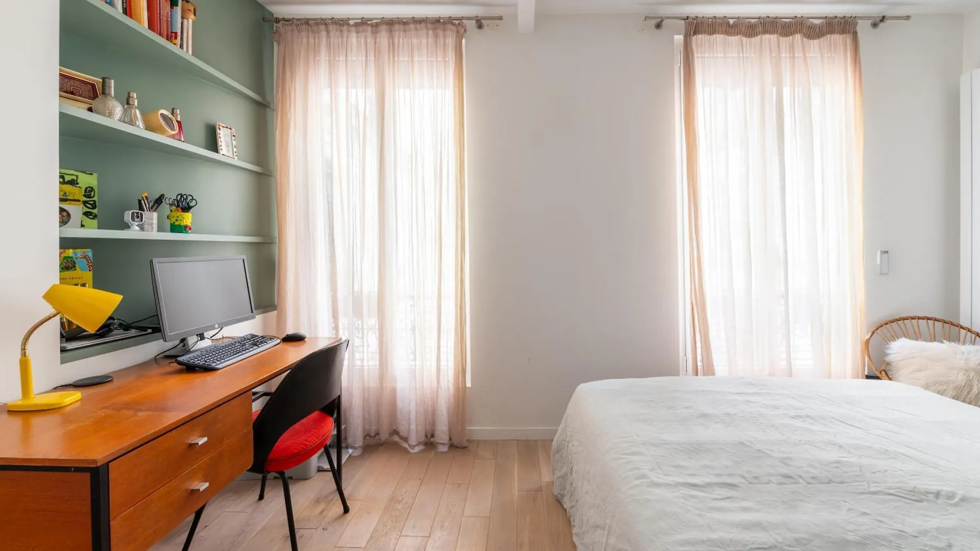 Διαμέρισμα Spacious And Elegant 3bd Apartmentrochechouart