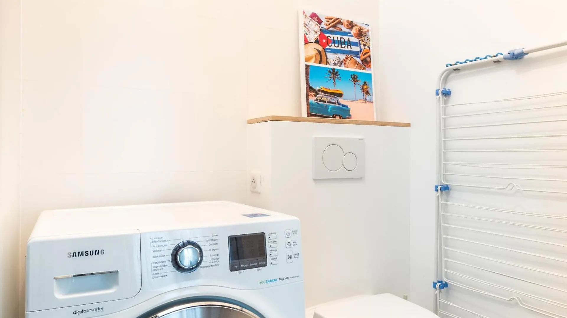 Spacious And Elegant 3bd Apartmentrochechouart Apartamento *